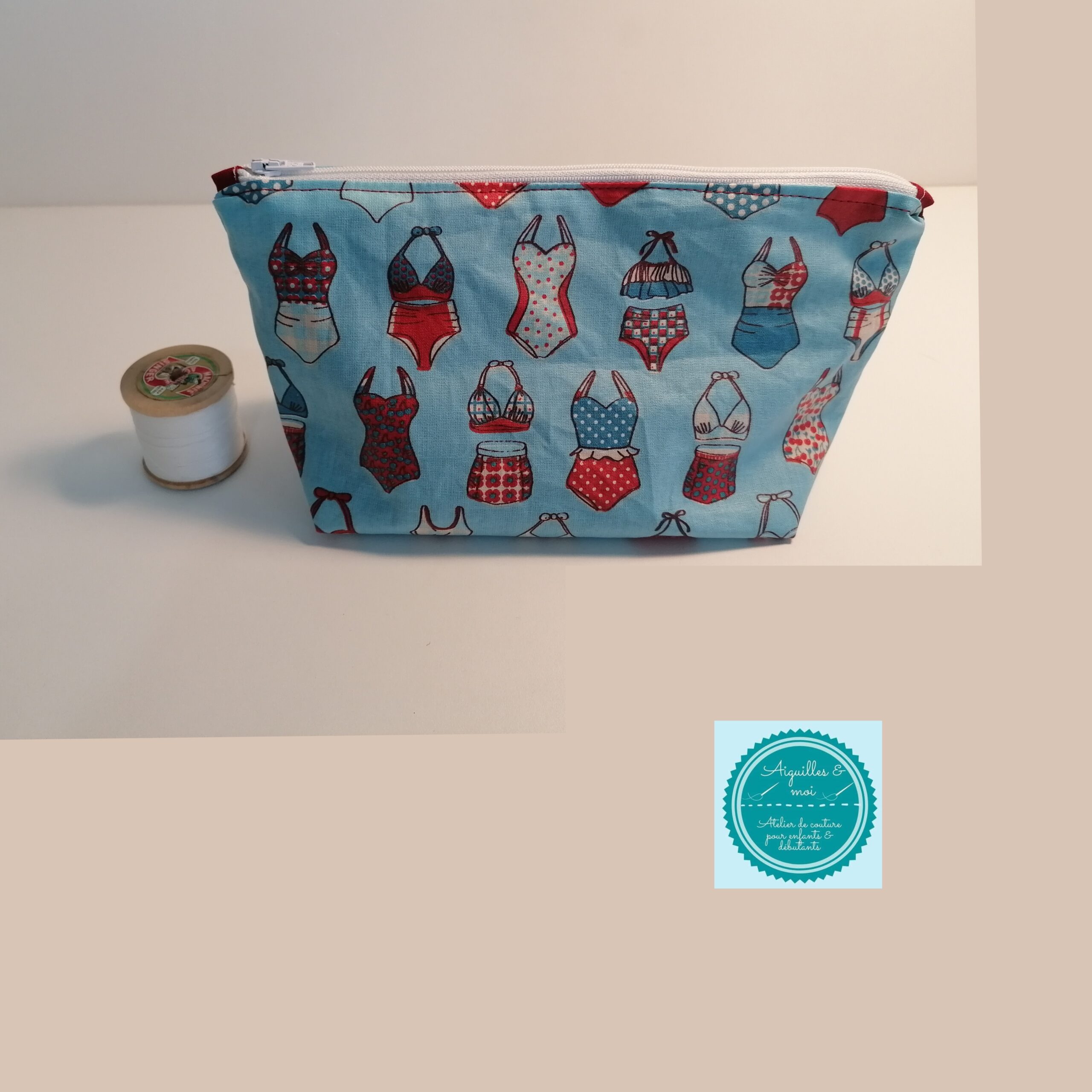 Trousse enduite motif nageuses